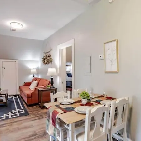 Dauphin District Darling #3-Downtown, Restaurants Apartment Mobile Exterior photo